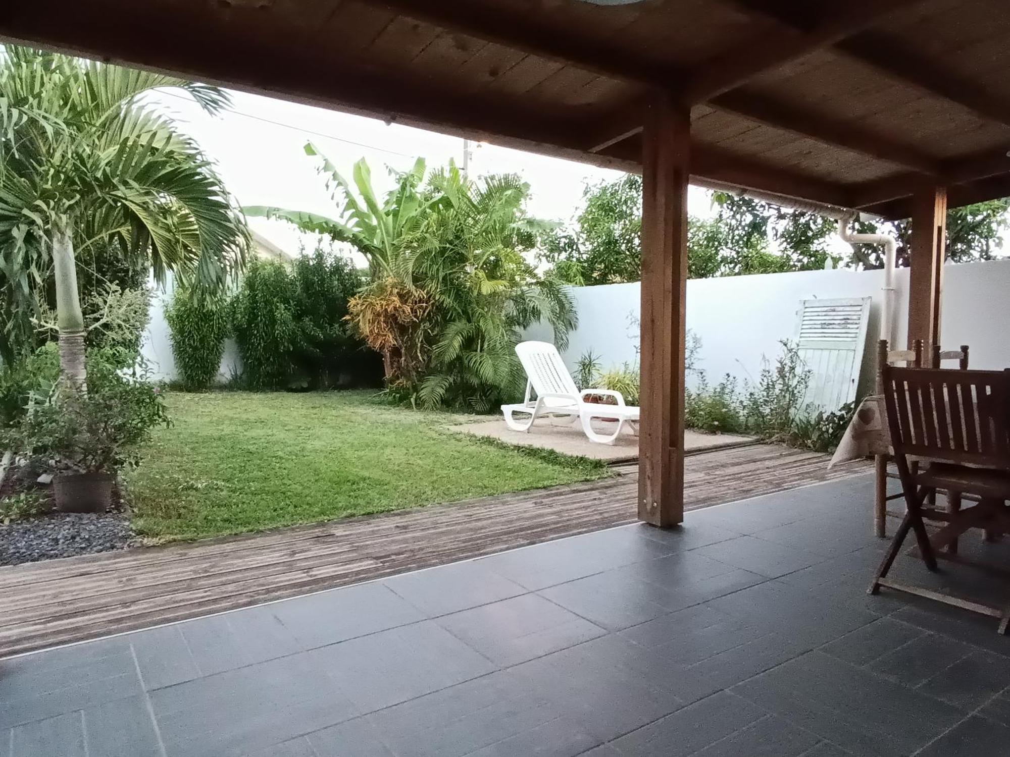 Jolie Maison T3 A St Pierre, 2 Chambres Avec Sdb, Grande Varangue, Jardin Saint Pierre Cameră foto